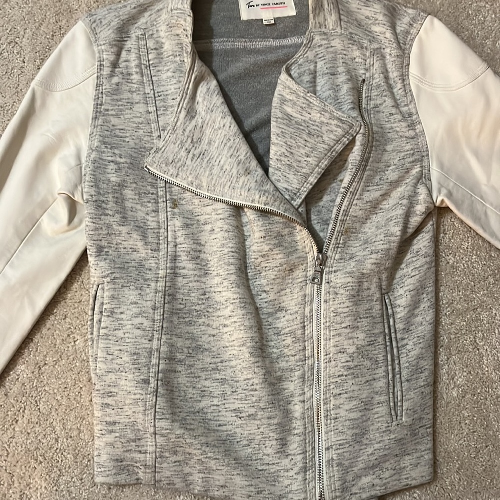 Two by Vince Camuto jacket : sweatshirt and leather material - Picture 3 of 5